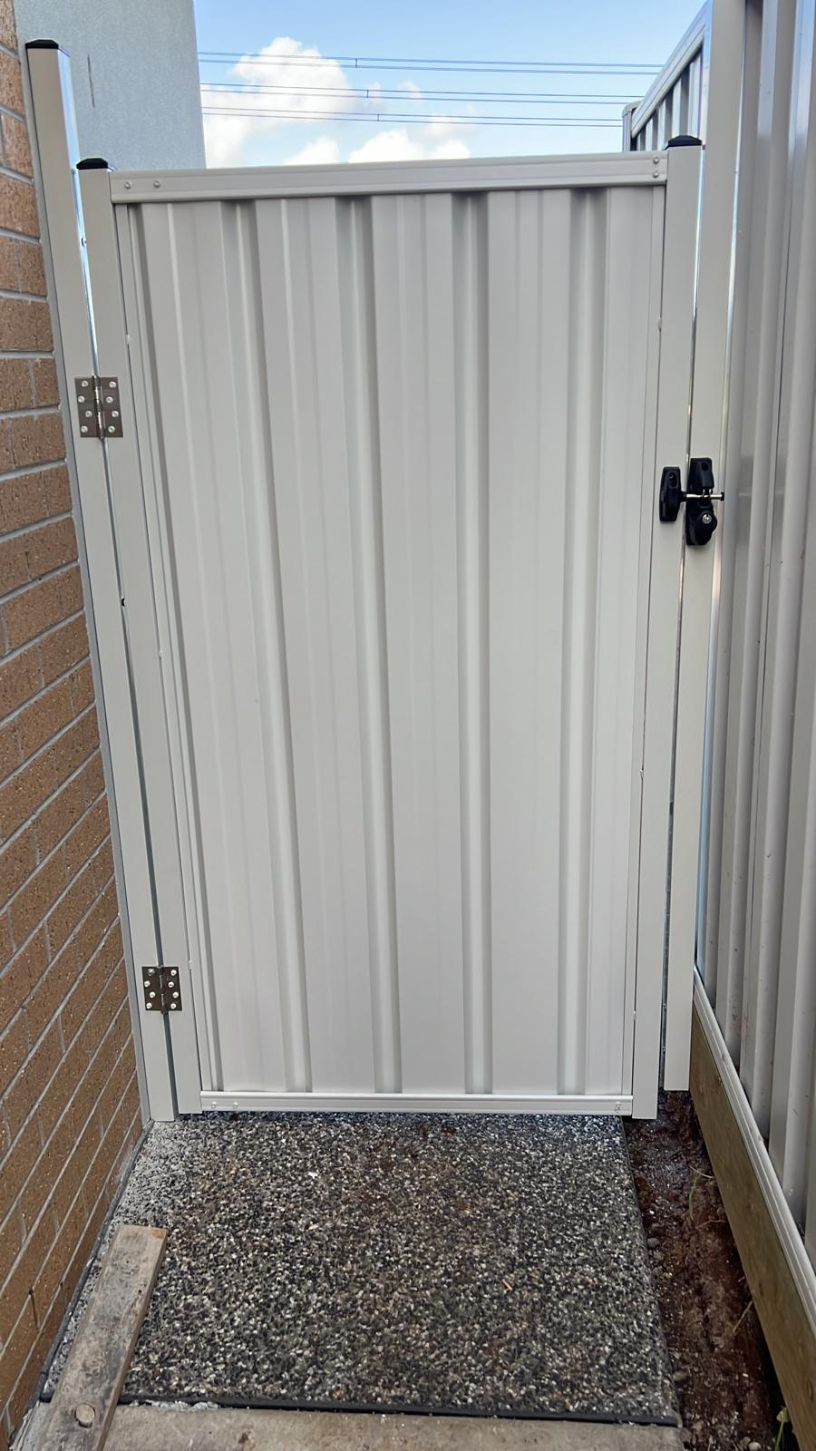 Metal Gate